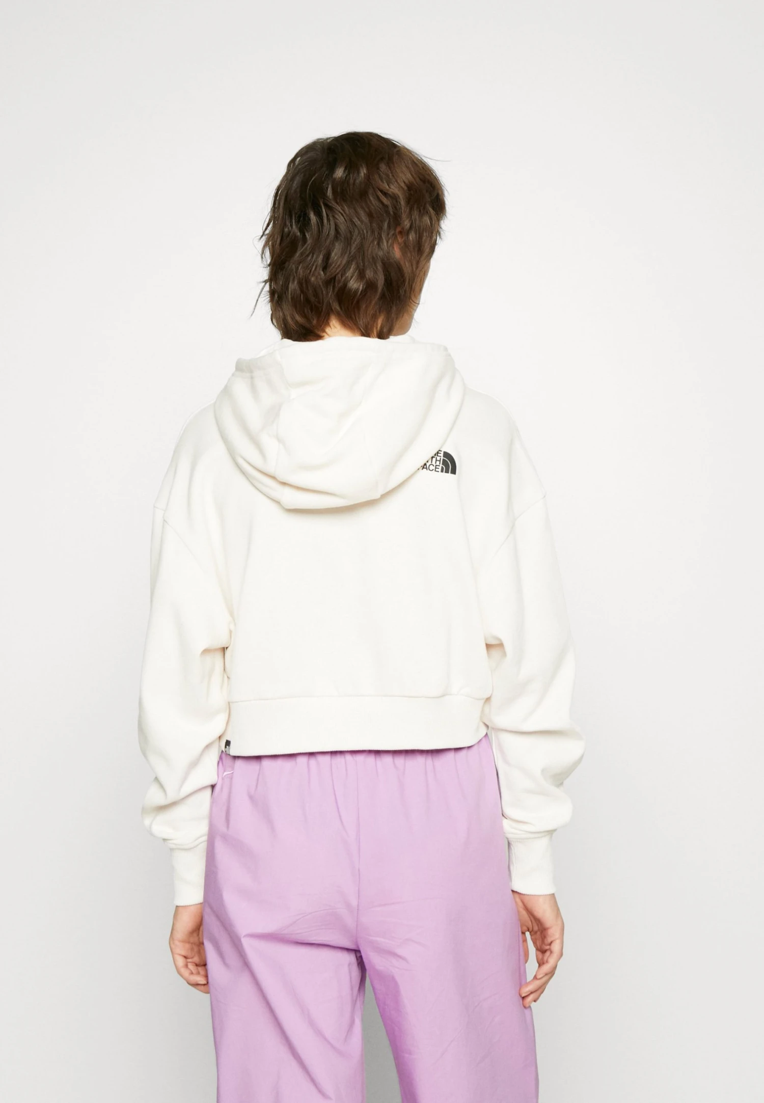 The North Face Trend Crop Hoodie - Hoodie - Gardenia White 6 The North Face Trend Crop Hoodie - Hoodie - Gardenia White - Bilde 4