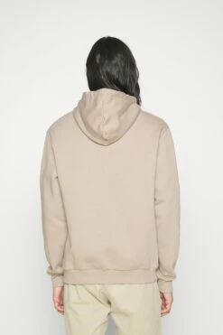Les Deux Blake Hoodie - Sweatshirt - Desert Taupe/Lemon Sorbet -Gant shop 6091252dd52848ac9b1bf7e4cb7a4b97 scaled
