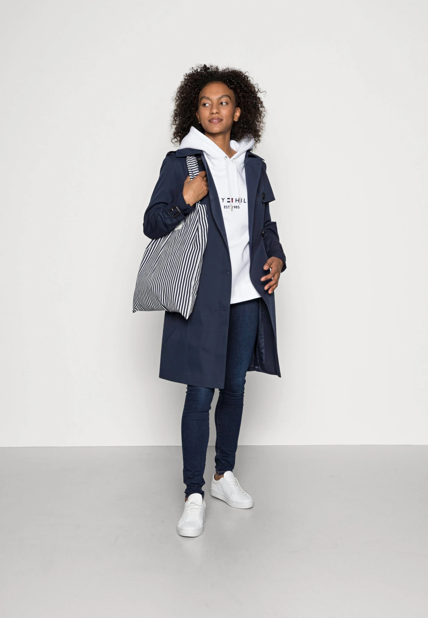 Tommy Hilfiger Hilfiger Hoodie- Sweatshirt - White 4 Tommy Hilfiger Hilfiger Hoodie- Sweatshirt - White - Bilde 2