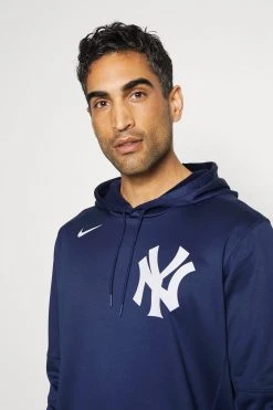 Nike Performance New York Yankees Wordmark Therma Performance- Hoodie - Midnight Navy -Gant shop 633e42d08d57402799c29626be2de7b9 scaled