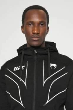 Venum Ufc Fight Night 2.0 Replica Men'S Full Zip Hoodie - Sweatjakke - Black 11 Venum Ufc Fight Night 2.0 Replica Men'S Full Zip Hoodie - Sweatjakke - Black -Gant shop 635426e1a19b44ea945dde13bd8a1b42 scaled