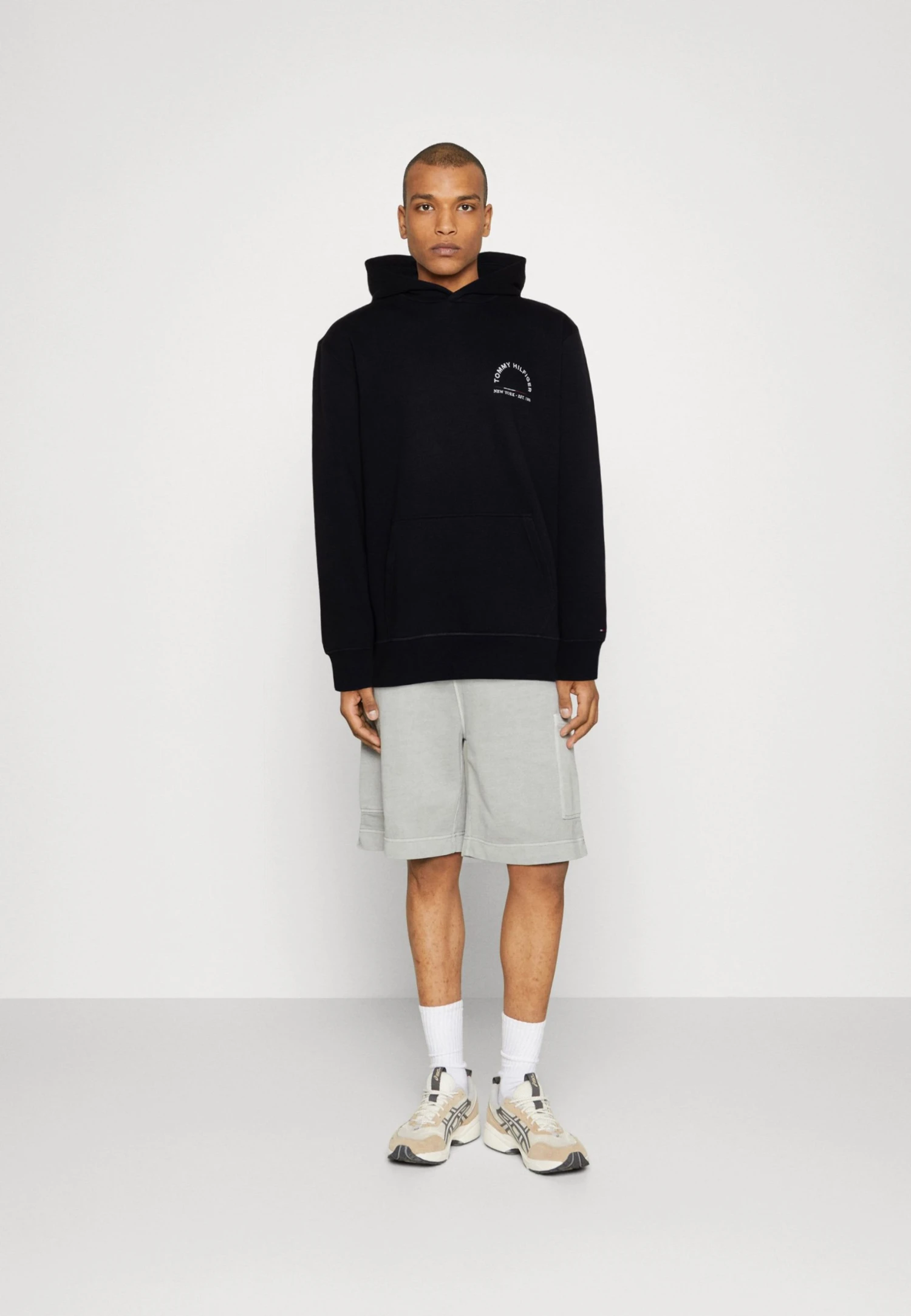 Tommy Hilfiger Shadow Hoodie Unisex - Sweatshirt - Desert Sky 4 Tommy Hilfiger Shadow Hoodie Unisex - Sweatshirt - Desert Sky - Bilde 2