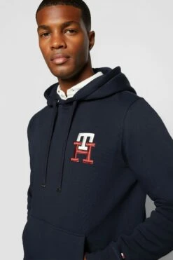 Tommy Hilfiger Essential Monogram Hoody - Hoodie - Desert Sky -Gant shop 67f628f614f547e8b61d89529bb14e56 scaled