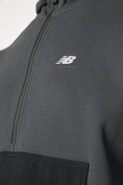 New Balance Athletics Layer - Hoodie - Black -Gant shop 683a7c7226714ff581f81cd0d2d1ec77 scaled