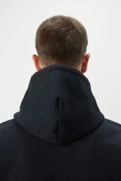 AGR Wellness Hoody Unisex - Hoodie - Black -Gant shop 6873ffe17b424f478faa4e9dc5eb5d6e scaled