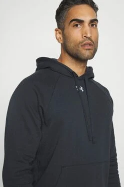 Under Armour Rival Hoodie - Hoodie - Black -Gant shop 68ced876f9dc428188bb427f3e7b6ba5 scaled