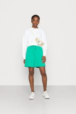 Adidas Originals Cropped Hoodie - Sweatshirt - White -Gant shop 68f1a661018c41d5ba7e049de75f1cac scaled