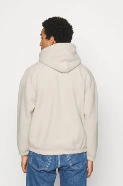 Levi's Cozy Up Hoodie - Hoodie - Sahara Khaki -Gant shop 6c812935b08945c6bddbd14d00e8fc12 scaled