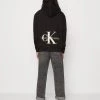 Calvin Klein Jeans Archival Monologo Back Hoodie Unisex - Hoodie - Black 2 Calvin Klein Jeans Archival Monologo Back Hoodie Unisex - Hoodie - Black -Gant shop 6d187a3d9b25406c9ac2d8f6f8cb8021