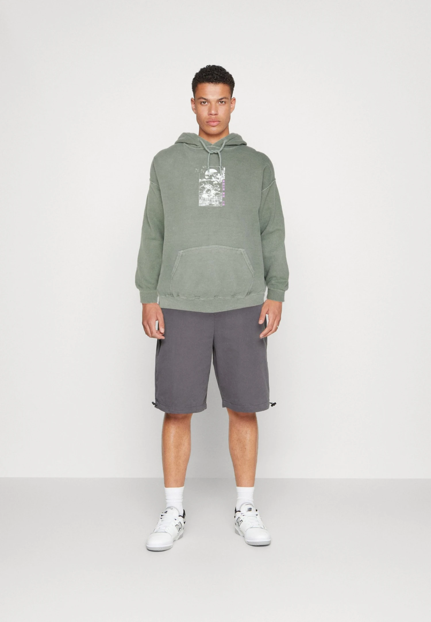 BDG Urban Outfitters Bdg Sketch Hokusai - Hoodie - Khaki 4 BDG Urban Outfitters Bdg Sketch Hokusai - Hoodie - Khaki - Bilde 2
