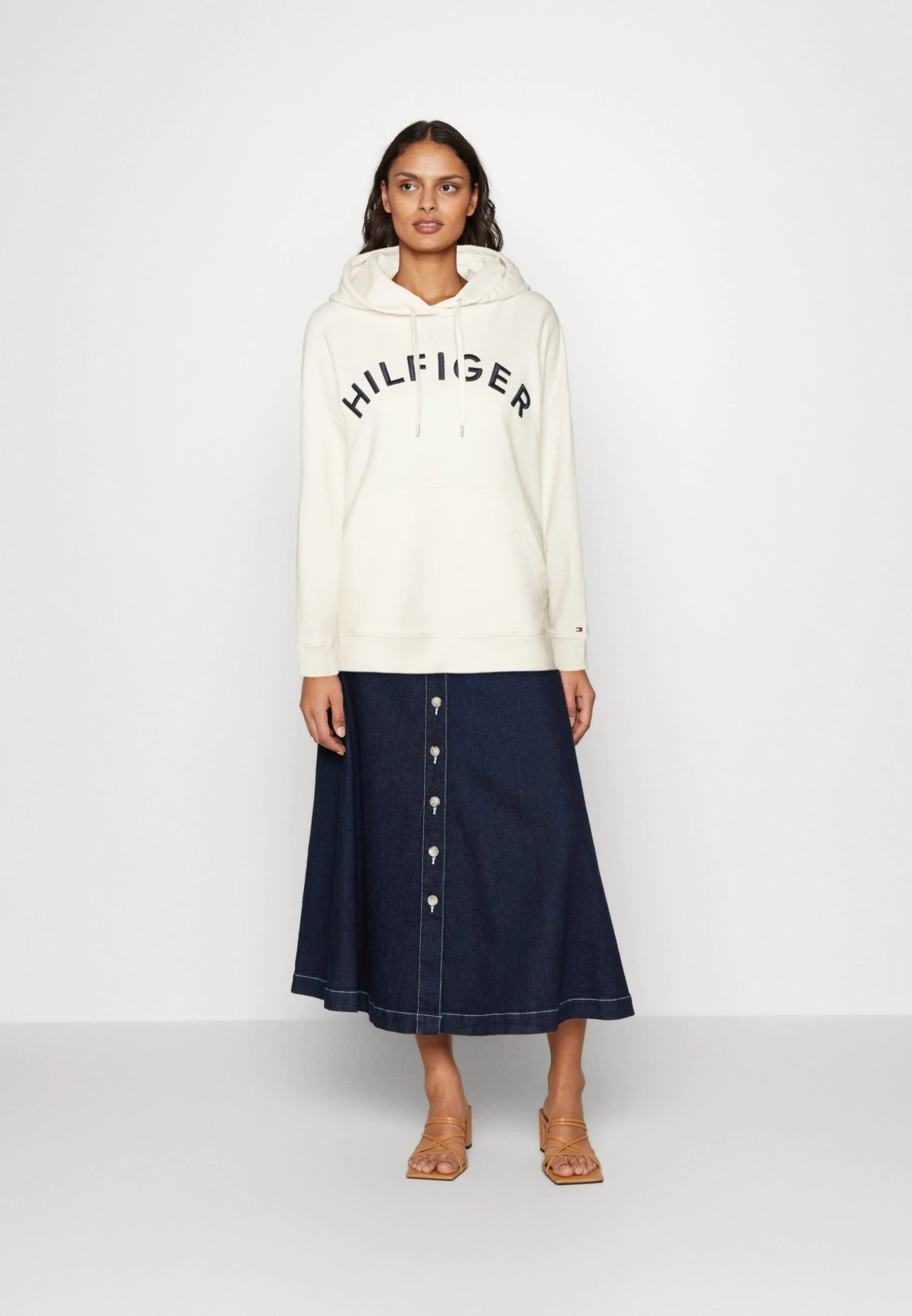 Tommy Hilfiger Varsity Hoodie - Sweatshirt - Weathered White 4 Tommy Hilfiger Varsity Hoodie - Sweatshirt - Weathered White - Bilde 2