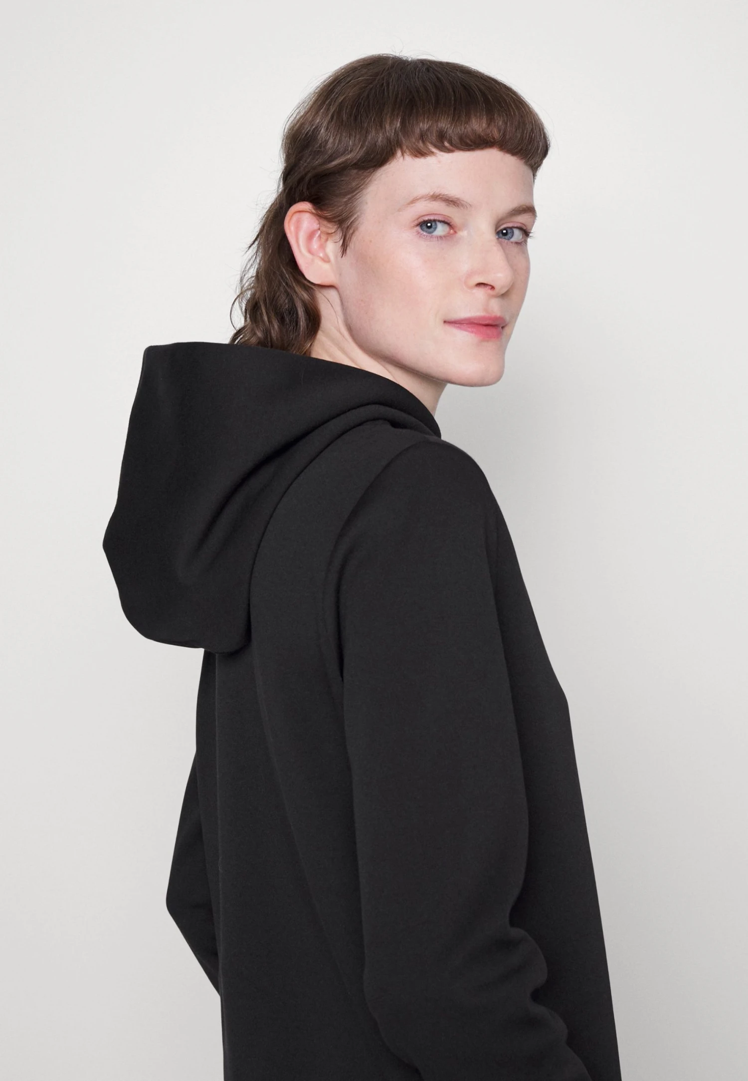 Calvin Klein Micro Logo Ess - Hoodie - Black 6 Calvin Klein Micro Logo Ess - Hoodie - Black - Bilde 4
