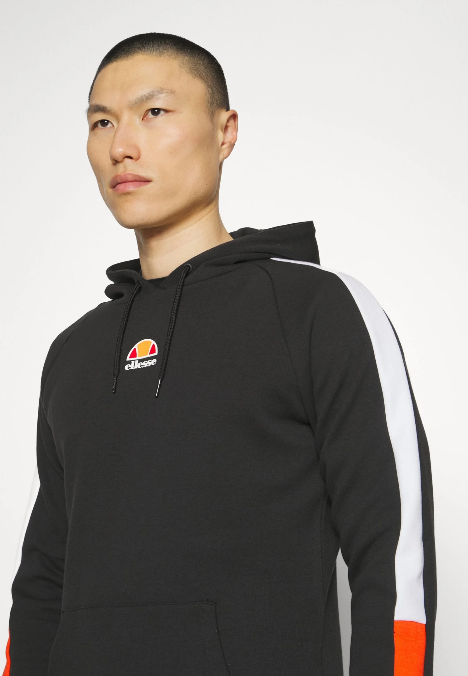 Ellesse Falun - Hoodie - Black 6 Ellesse Falun - Hoodie - Black - Bilde 4