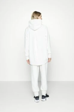 Sweaty Betty Revive Longline Hoody - Hoodie - White -Gant shop 7fabd57a04a24c898c2605971d2d89d1 scaled