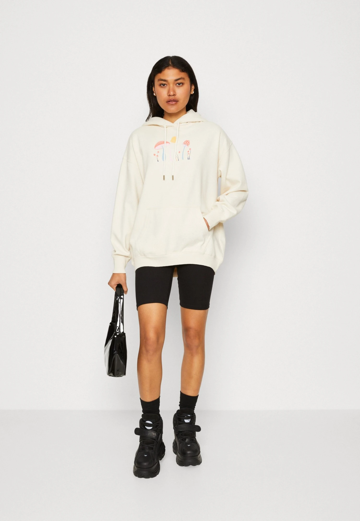American Eagle Oversized Hoodie - Hoodie - Cream 4 American Eagle Oversized Hoodie - Hoodie - Cream - Bilde 2