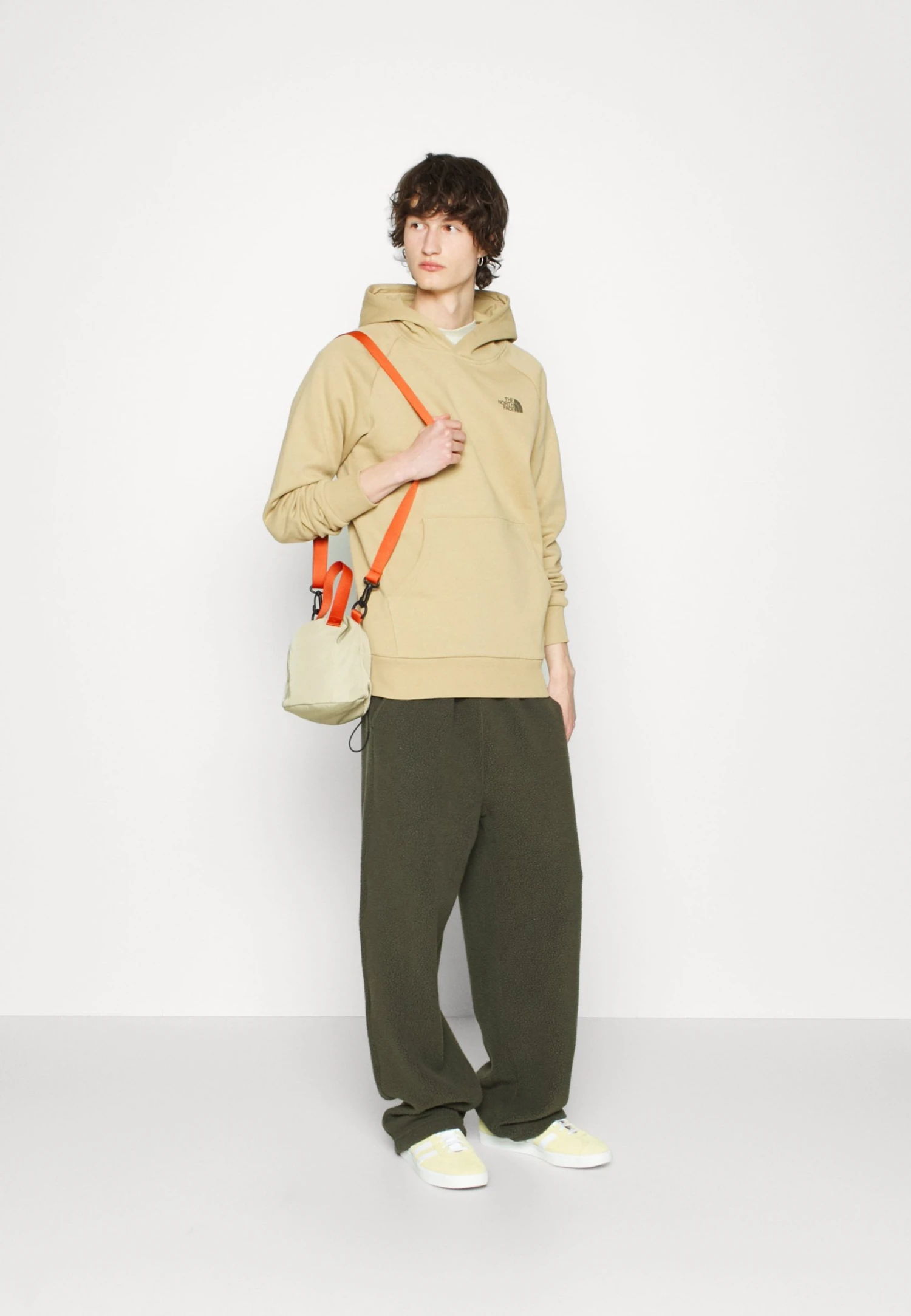 The North Face Raglan Box - Hoodie - Khaki Stone 4 The North Face Raglan Box - Hoodie - Khaki Stone - Bilde 2