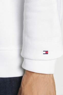 Tommy Hilfiger Hoodie - Sweatshirt - Optic White -Gant shop 84719f0eea7b46f9b77dd038bbede380 scaled