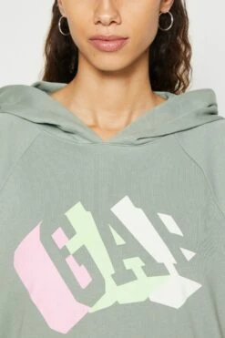 GAP Boyfriend Logo Hoodie - Sweatshirt - Sage 13 GAP Boyfriend Logo Hoodie - Sweatshirt - Sage -Gant shop 8642dddebb274f84ad14847cbf1aa5ab scaled