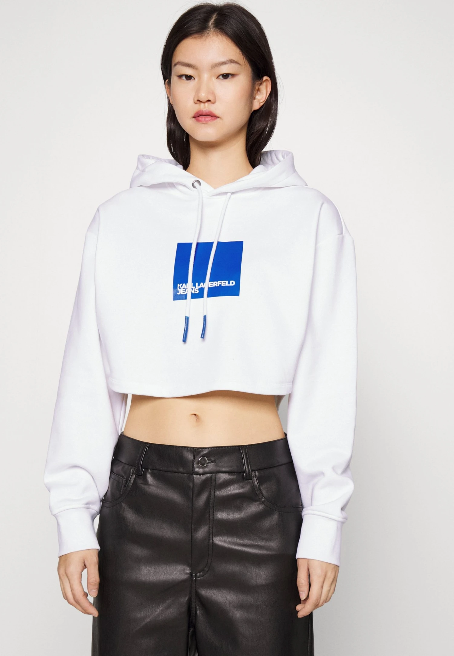 Karl Lagerfeld Jeans Cropped Hoodie - Sweatshirt - White 6 Karl Lagerfeld Jeans Cropped Hoodie - Sweatshirt - White - Bilde 4