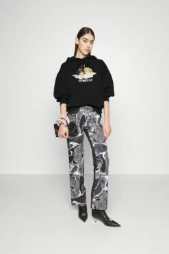 FIORUCCI Oversized Hoodie - Sweatshirt - Black 9 FIORUCCI Oversized Hoodie - Sweatshirt - Black -Gant shop 8c77e1bb97604c6ab0a0b0b8657fb7bf scaled