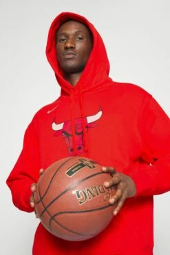 Nike Performance Chicago Bulls Essential Hoodie - Hoodie - University Red -Gant shop 8ed0106f4b764a568cdd2f88d018d397 scaled