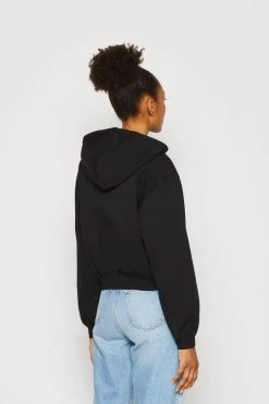 WEEKDAY Volume Zip Hoodie - Sweatjakke - Black -Gant shop 91b7af1ead464414902d8859ca61a010 scaled