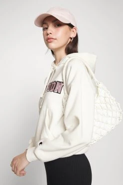 Champion Rochester Hooded- Hoodie - Off White -Gant shop 9747b9f98b4743b69079a7ab298ffd1a scaled