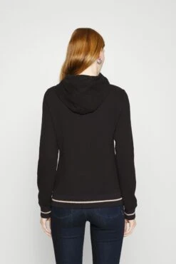 EA7 Emporio Armani Hoodie - Black/Gold -Gant shop 97f115e8b0074cd9b1293a018f321979 scaled