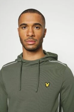Lyle & Scott Hoodie With Contrast Piping - Hoodie - Cactus Green 12 Lyle & Scott Hoodie With Contrast Piping - Hoodie - Cactus Green -Gant shop 9b15f85213384f5c942f1412b4204608 scaled