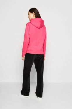 Tommy Jeans Center Badge Hoodie - Hoodie - Jewel Pink -Gant shop 9cd9d4e6ff3043ab90e7addfda76bc48 scaled