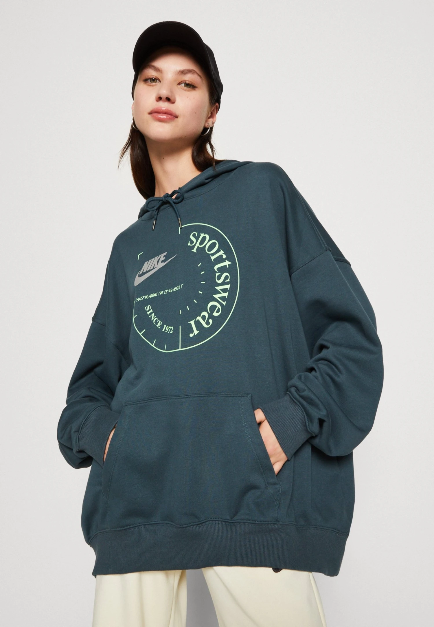 Nike Sportswear Hoodie - Sweatshirt - Deep Jungle 6 Nike Sportswear Hoodie - Sweatshirt - Deep Jungle - Bilde 4