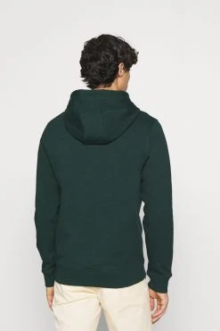 Lyle & Scott Hoodie - Hoodie - Dark Green -Gant shop a22f663fe95247f8b791826f31ca3d4b scaled