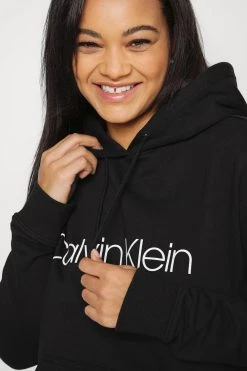 Calvin Klein Inclusive Core Logo Hoodie - Sweatshirt - Black 11 Calvin Klein Inclusive Core Logo Hoodie - Sweatshirt - Black -Gant shop a23ec916e52f455bbecd8f9a0eec8827 scaled