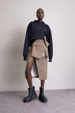 Holzweiler Paradise Oslo Hoodie - Sweatshirt - Black -Gant shop a3467af178d3491cbc2062eed9ce1939 scaled