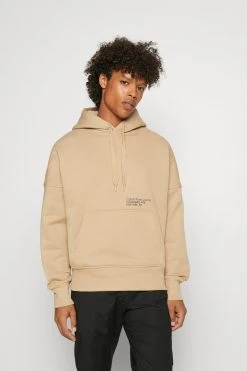 Calvin Klein Jeans Layered Address Hoodie - Sweatshirt - Travertine -Gant shop a4fd0e22aa454886910b9dcf2ca5ddf4 scaled