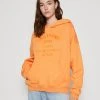 WRSTBHVR Valo Hoodie - Sweatshirt - Tangerine -Gant shop a6d678fdbf2545ecb0510e10a80a2609