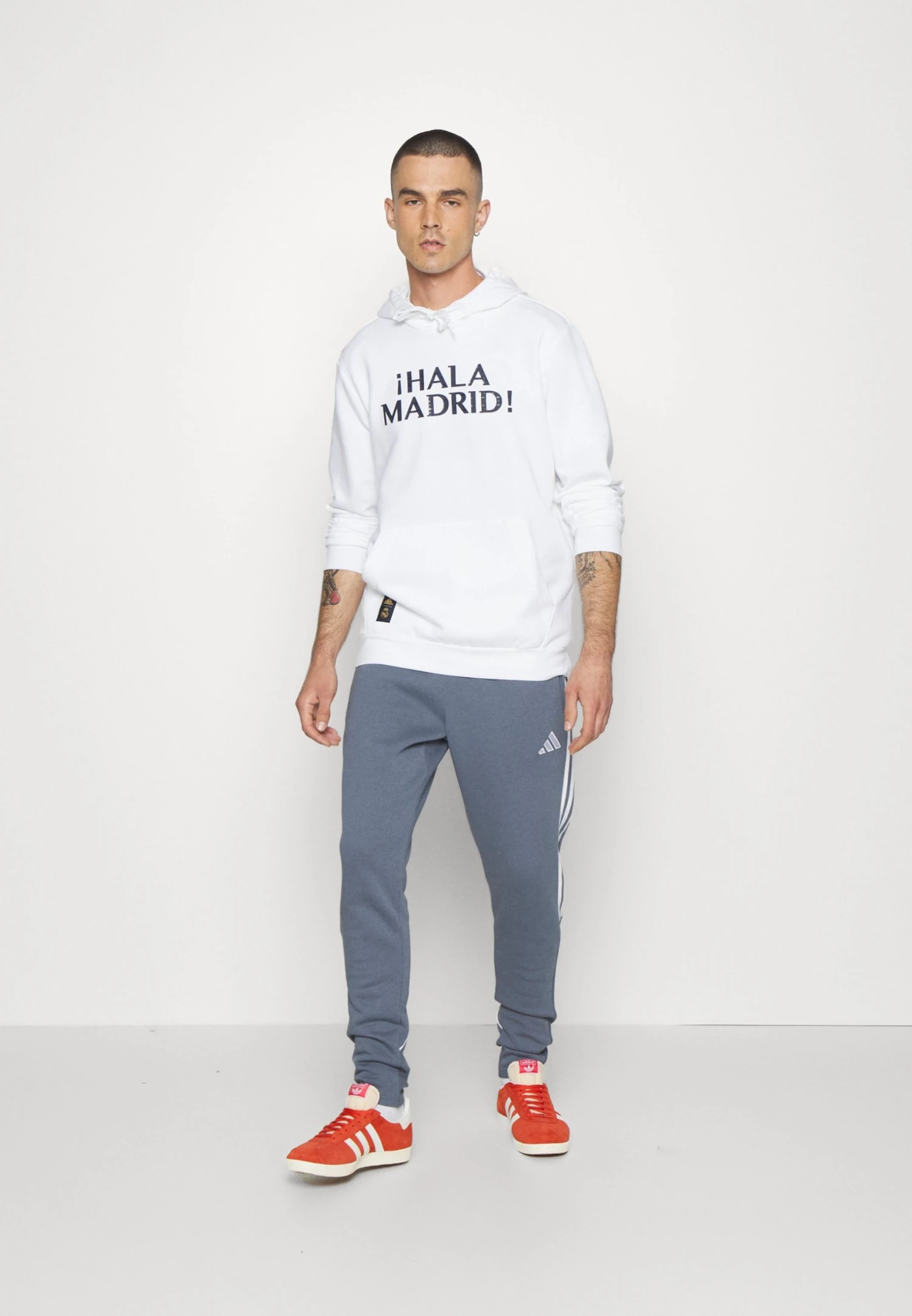 ADIDAS PERFORMANCE Real Madrid Dna Hoodie - Klubbklær - White 4 ADIDAS PERFORMANCE Real Madrid Dna Hoodie - Klubbklær - White - Bilde 2