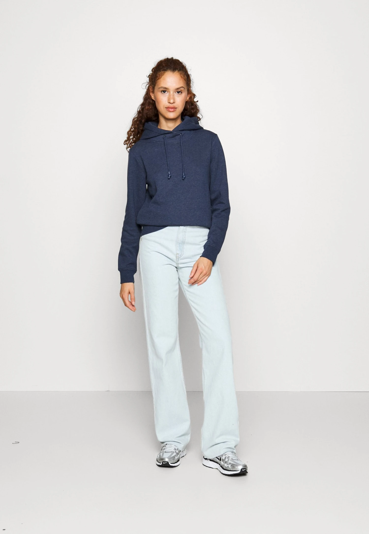 Anna Field Tall Hoodie - Mottled Dark Blue 4 Anna Field Tall Hoodie - Mottled Dark Blue - Bilde 2