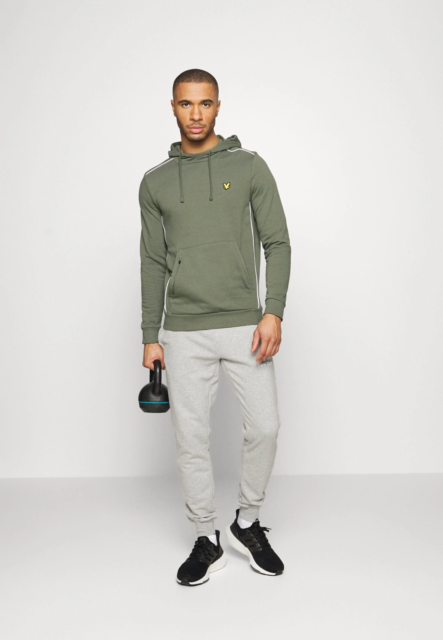 Lyle & Scott Hoodie With Contrast Piping - Hoodie - Cactus Green 4 Lyle & Scott Hoodie With Contrast Piping - Hoodie - Cactus Green - Bilde 2