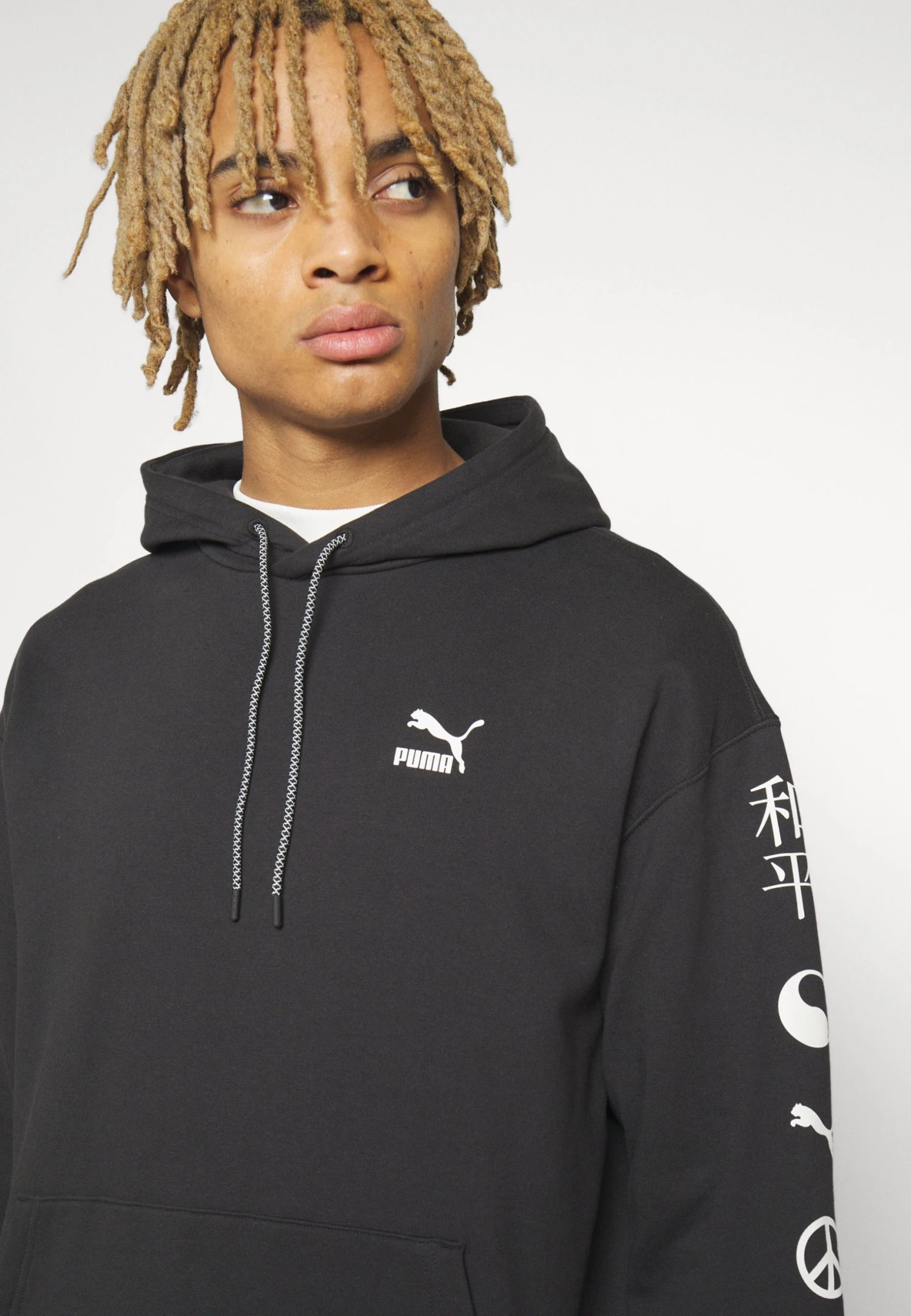 Puma Staple Graphic Hoodie - Sweatshirt - Black 9 Puma Staple Graphic Hoodie - Sweatshirt - Black - Bilde 7