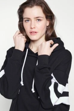 Even&Odd Tall Hoodie - Black/White -Gant shop ad0cd3c489a9499eb85803f22d1c9fff scaled