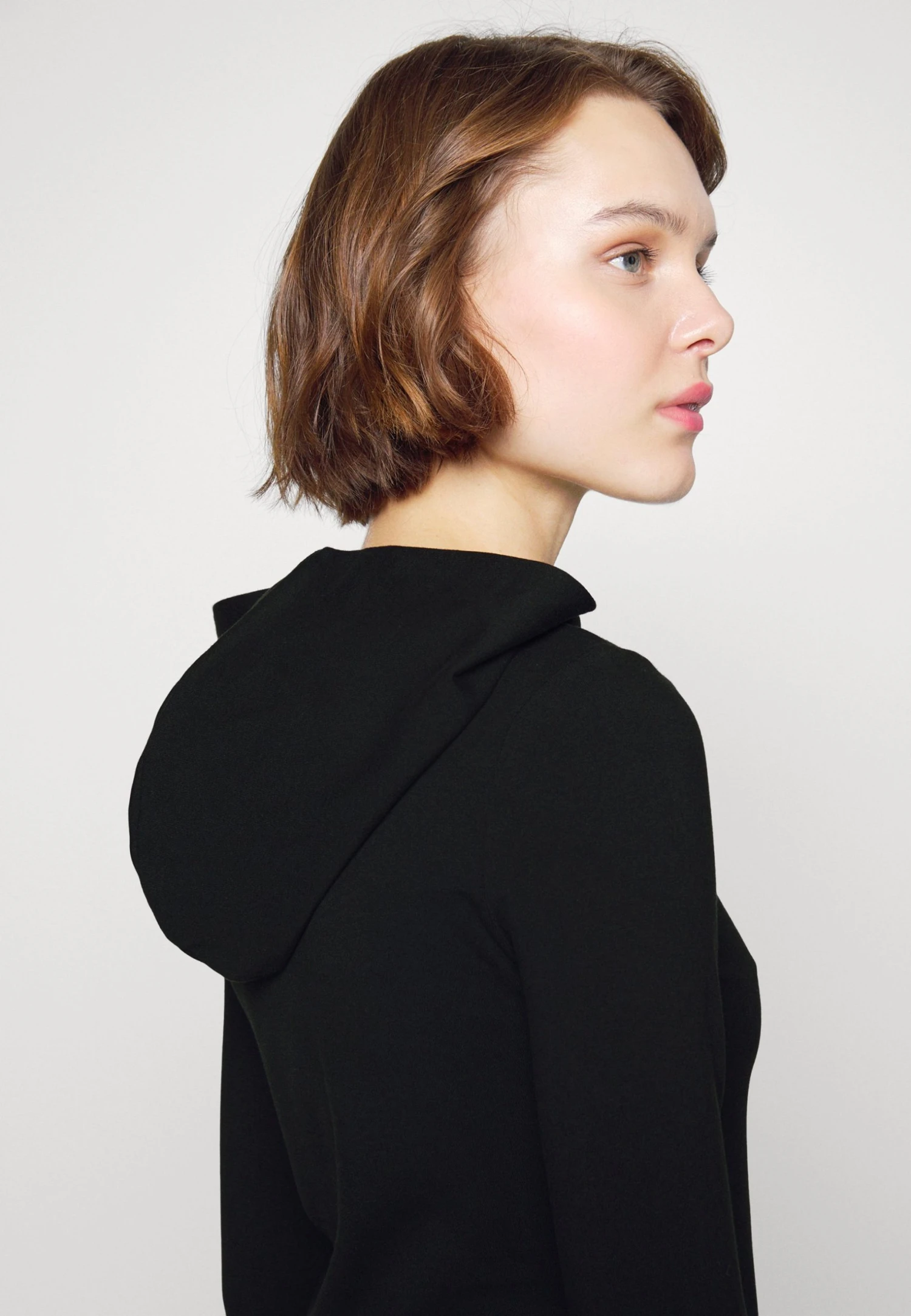 Calvin Klein Jeans Logo Box Tight Hoodie Dress - Kjole - Black 6 Calvin Klein Jeans Logo Box Tight Hoodie Dress - Kjole - Black - Bilde 4