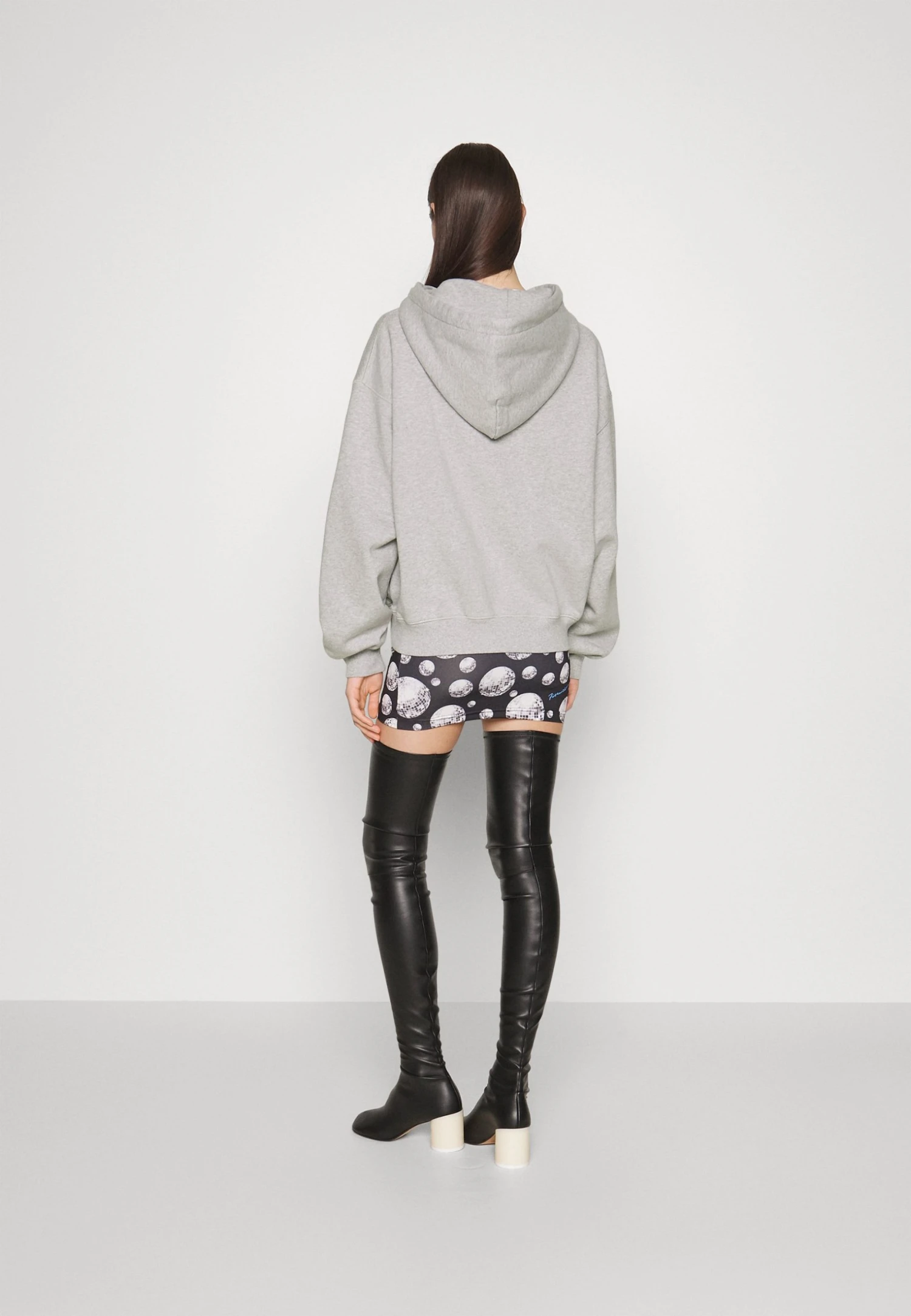 FIORUCCI Oversized Hoodie - Sweatshirt - Grey 5 FIORUCCI Oversized Hoodie - Sweatshirt - Grey - Bilde 3