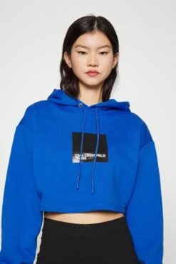 Karl Lagerfeld Jeans Cropped Hoodie - Sweatshirt - Blue 13 Karl Lagerfeld Jeans Cropped Hoodie - Sweatshirt - Blue -Gant shop b34f02b9921244318284e8234608d44c scaled