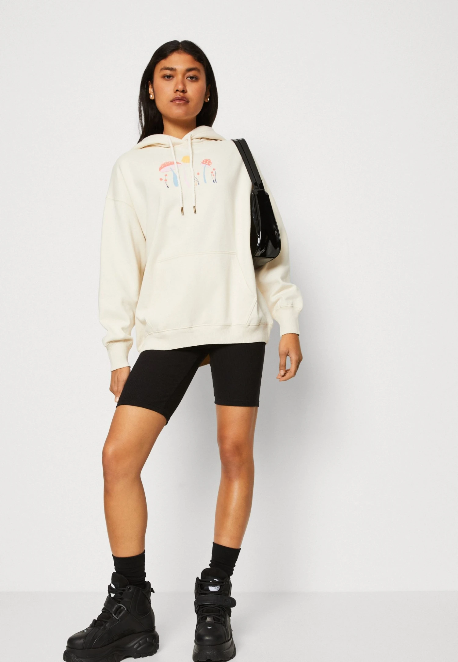 American Eagle Oversized Hoodie - Hoodie - Cream 6 American Eagle Oversized Hoodie - Hoodie - Cream - Bilde 4