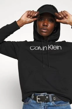 Calvin Klein Core Logo Hoodie - Hoodie - Black 11 Calvin Klein Core Logo Hoodie - Hoodie - Black -Gant shop b739b411a0f04e0e8a68d599320a8601 scaled