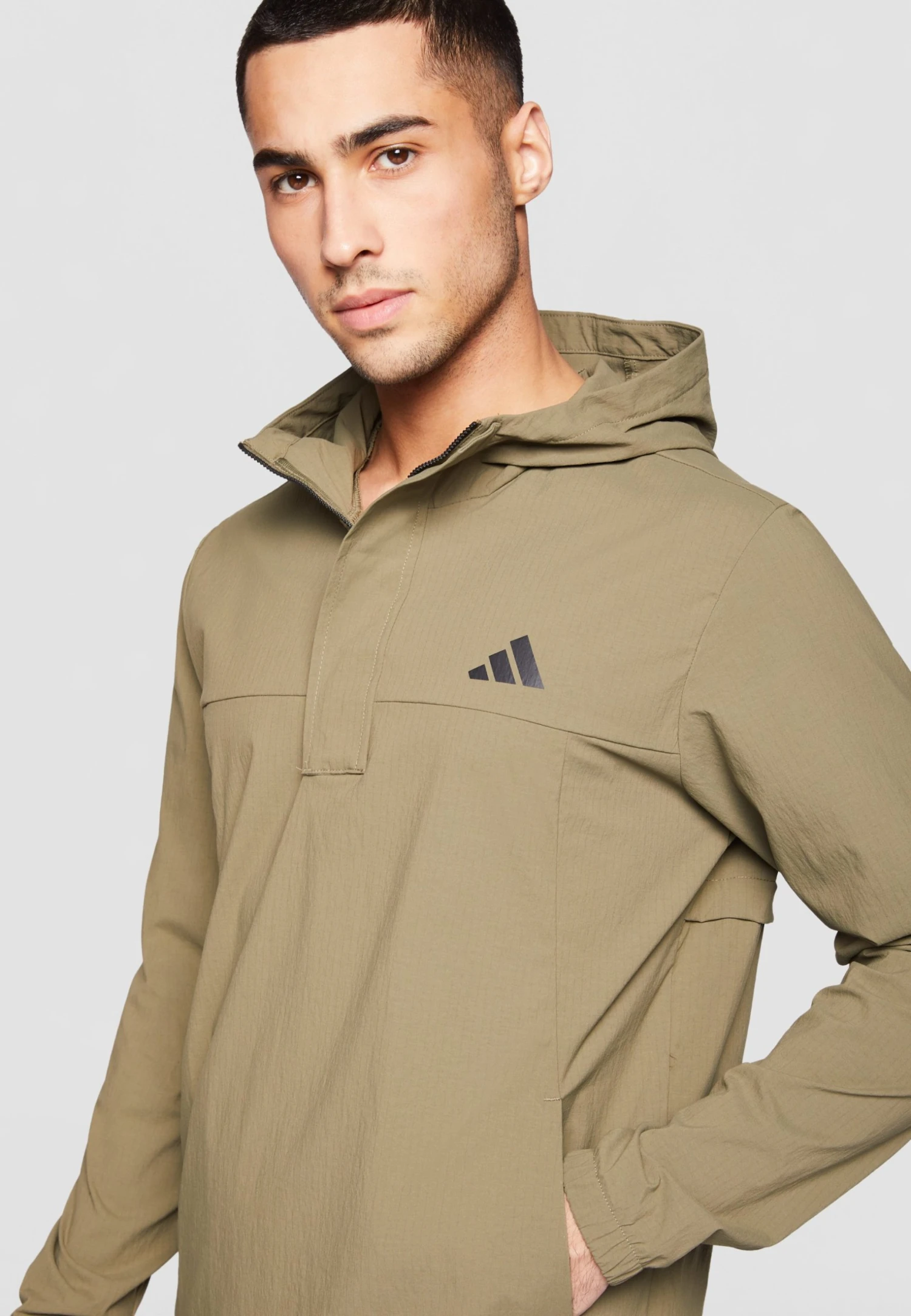 Adidas Golf Mens Ripstop Quarter Zip Hoodie - Hardshell Jacket - Olive Strata 7 Adidas Golf Mens Ripstop Quarter Zip Hoodie - Hardshell Jacket - Olive Strata - Bilde 5