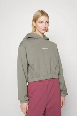 Pegador Kim Cropped Hoodie - Sweatshirt - Washed Mountain Grey -Gant shop bca4f7791bd84f41b1724c903f3a6836 scaled