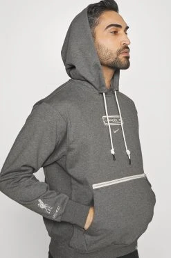 Nike Performance Liverpool Fc Standard Issue Hoodie - Sweatshirt - Charcoal Heather/Pale Ivory -Gant shop c24a4673121544469943c714c7753982 scaled