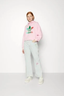 Adidas Originals Adicolor 70S Cropped Hoodie - Sweatshirt - True Pink -Gant shop c401bb59d79a424d9705bc2c3824f4c9 scaled